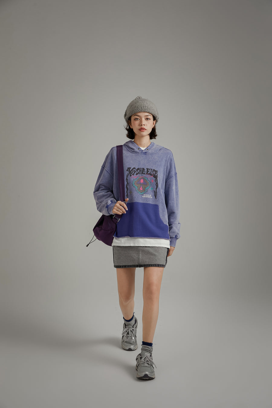 CHUU Logo Vintage Groovy Oversized Hoodie