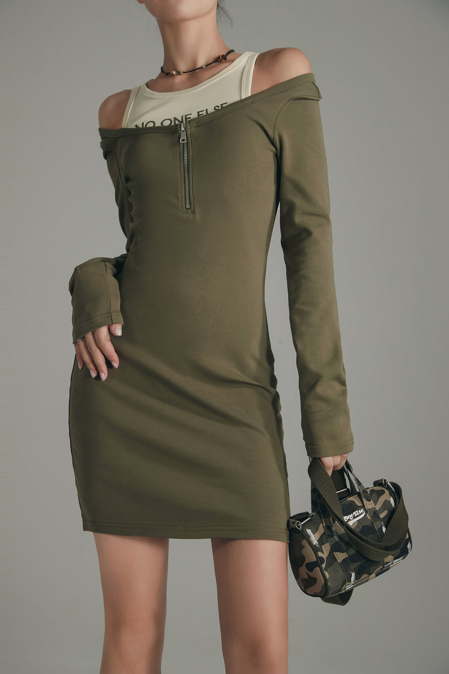 CHUU Logo Layered Zip Up Slim Mini Dress