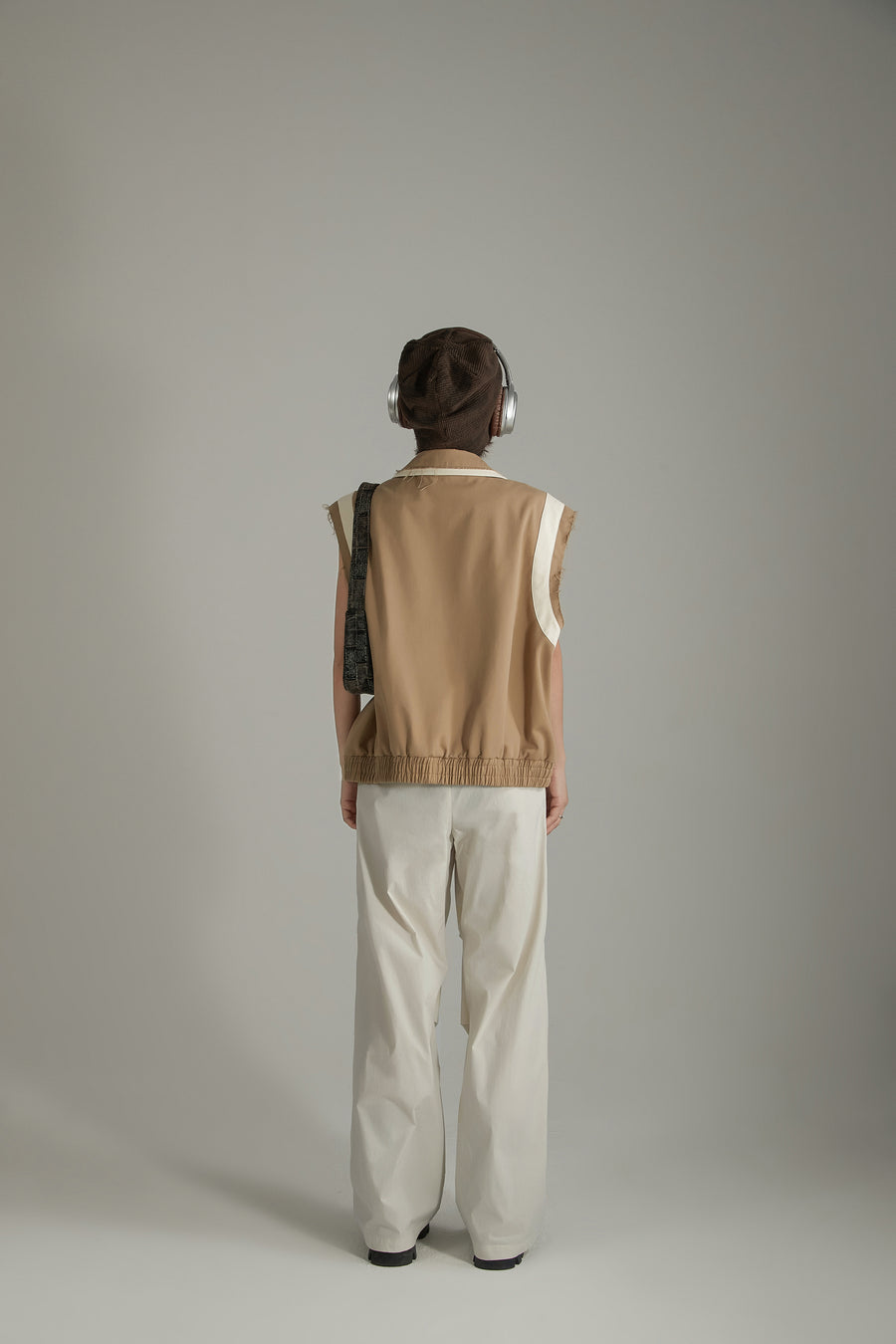 CHUU Color Pocket Raw Edge Zipper Vest