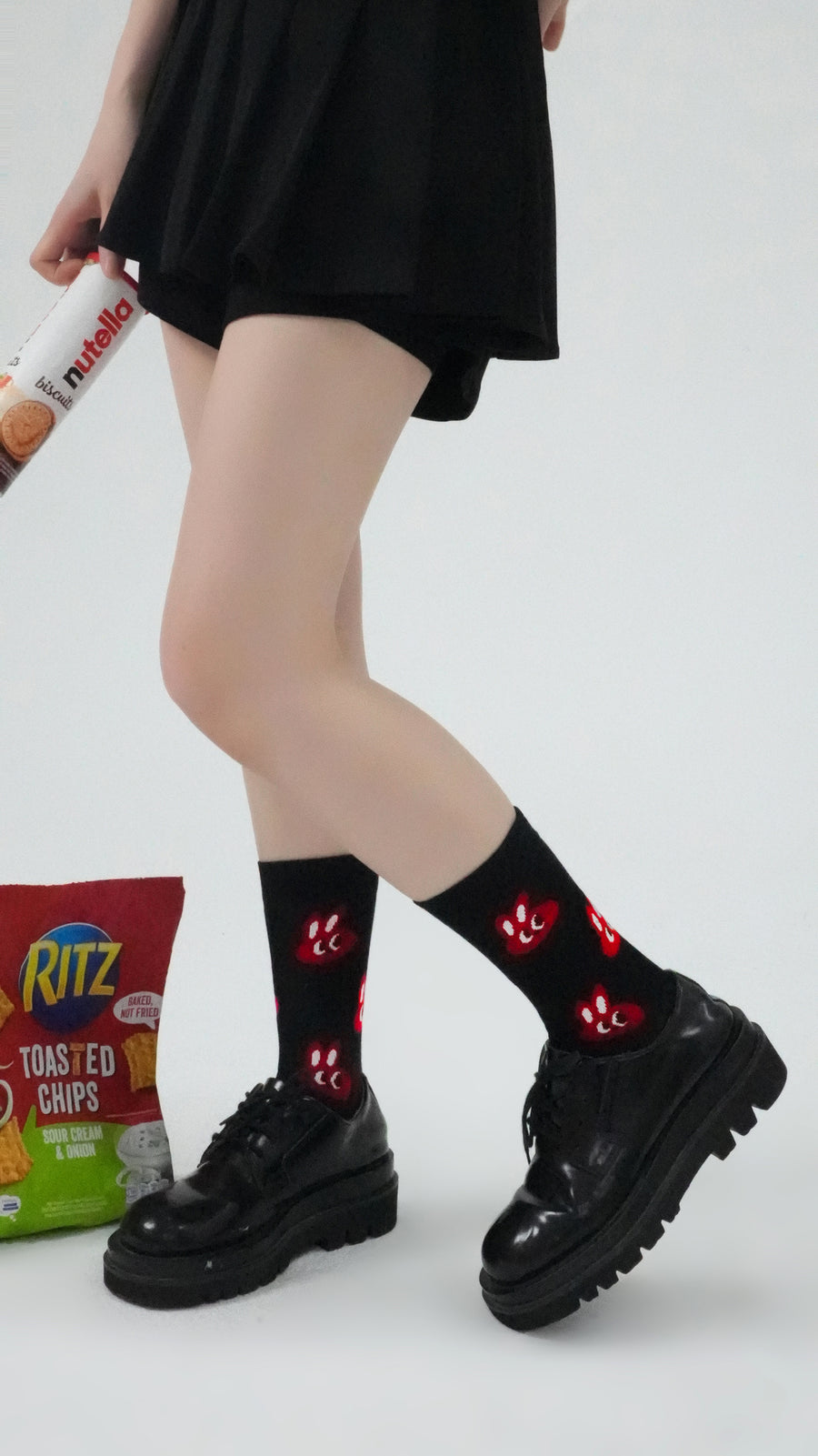 CHUU Colored Rabbit Printed High Socks