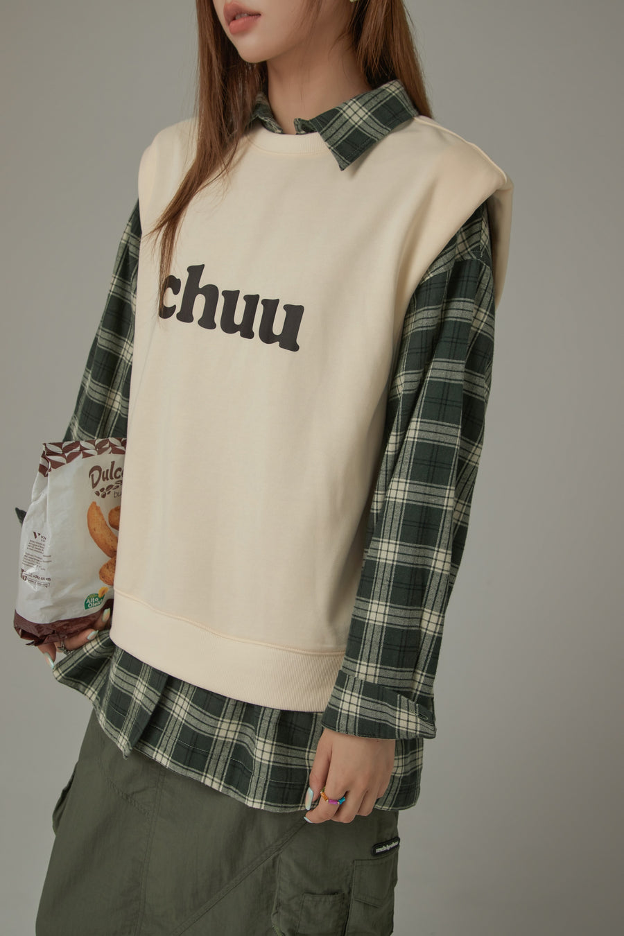 CHUU Logo Shoulder Pad Boxy Sleeveless Top