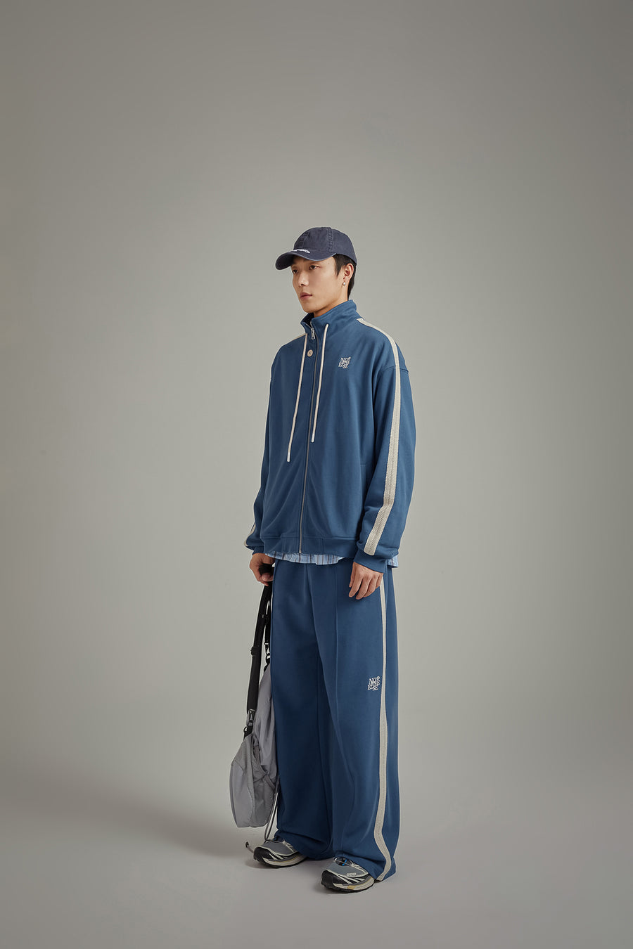 CHUU Sporty Color Combination Zip-Up