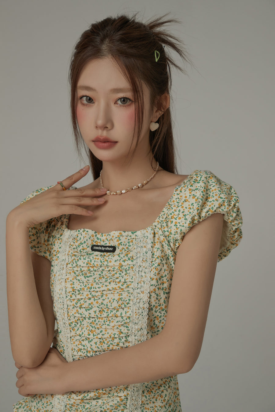 CHUU Flower Print Lace Puffy Sleeve Blouse