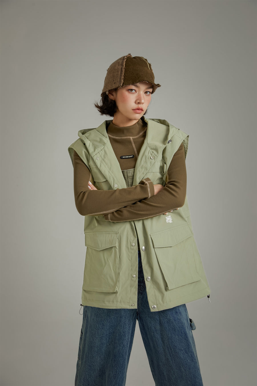 CHUU Simple Pocket Hooded Vest