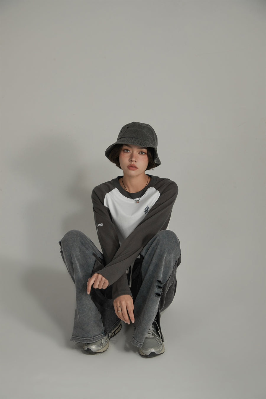 CHUU Ankle Slit Bootcut Jogger Pants