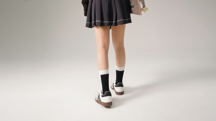 CHUU Logo Two Toned Knit High Socks