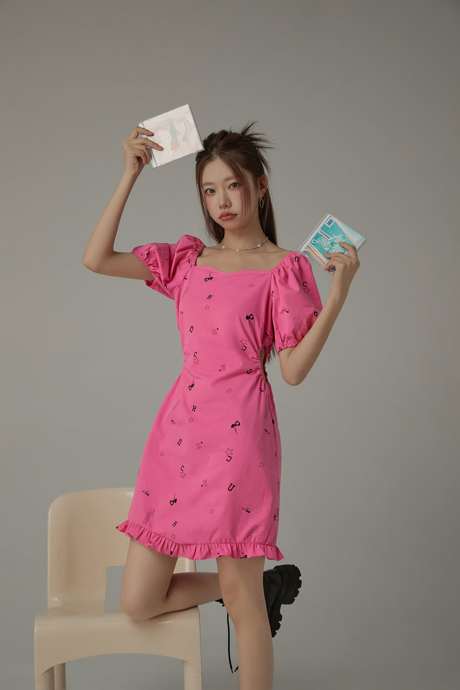 CHUU Chuu Symbols Ruffled Side Cutout Puff Short Sleeve Mini Dress