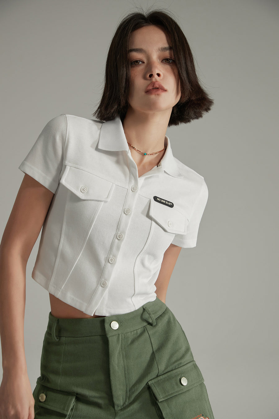 CHUU Colored Pocket Cropped Button Shirt