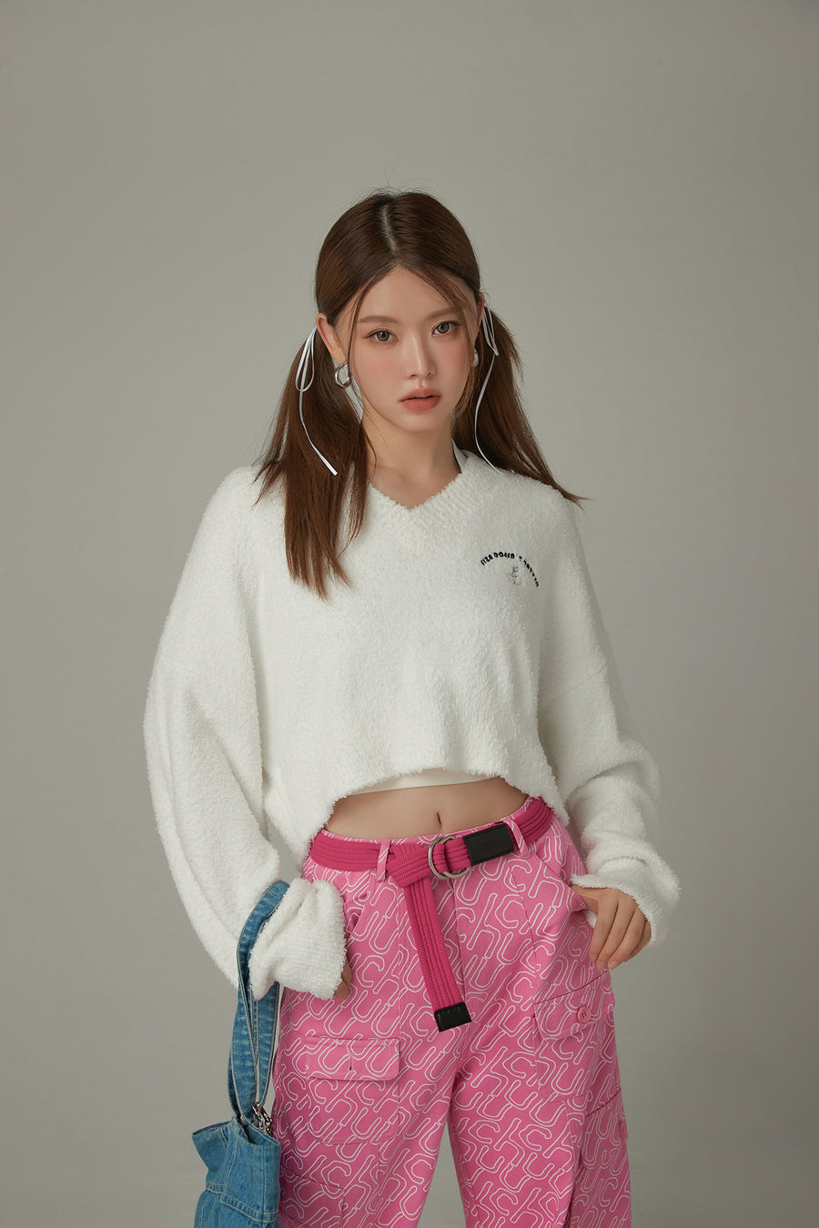 CHUU Cherry Crop Knit Sweater