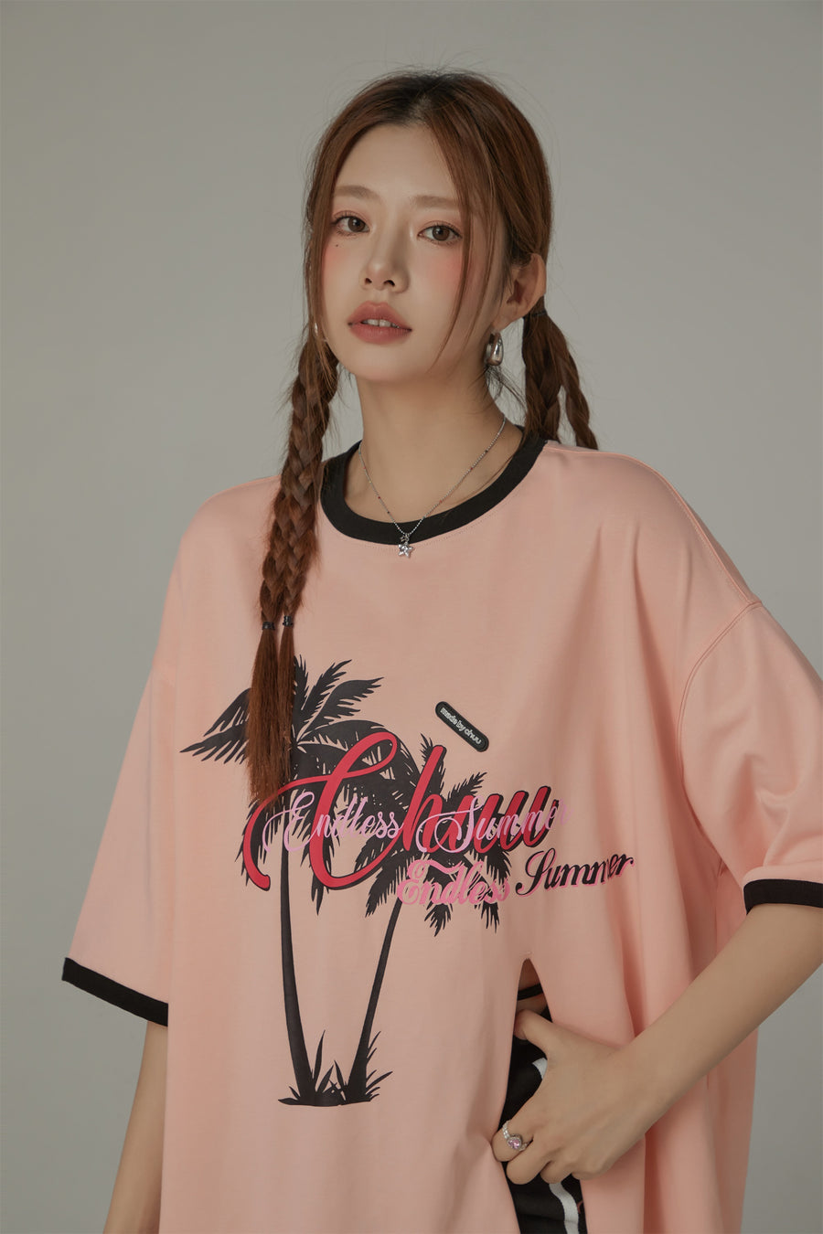 CHUU Chuu Endless Paradise Colorblocked Loose Fit Slit T-Shirt