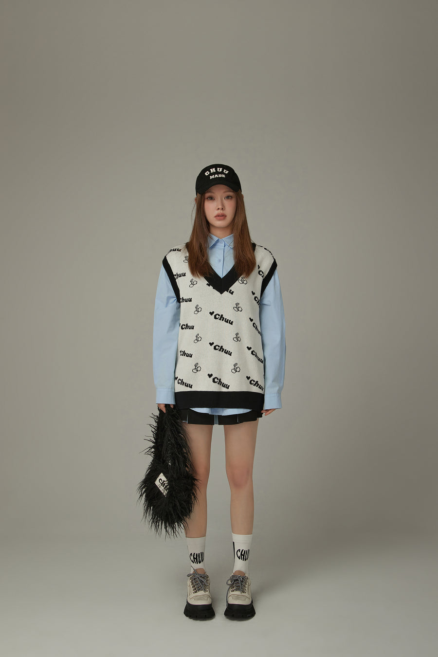 CHUU Fuzzy Logo Shoulder Bag