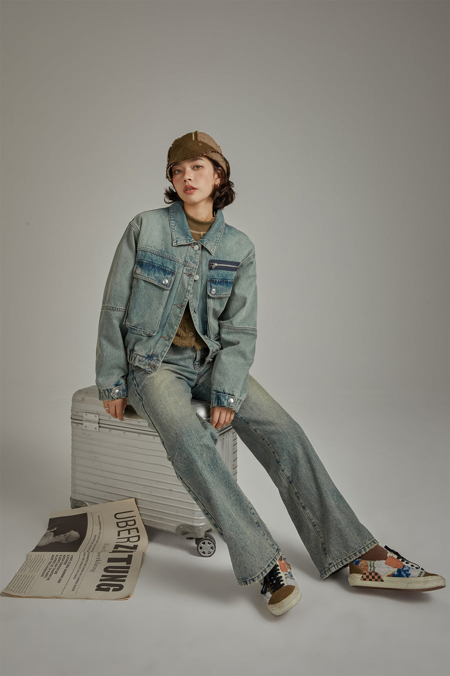 CHUU Big Pocket Denim Jacket