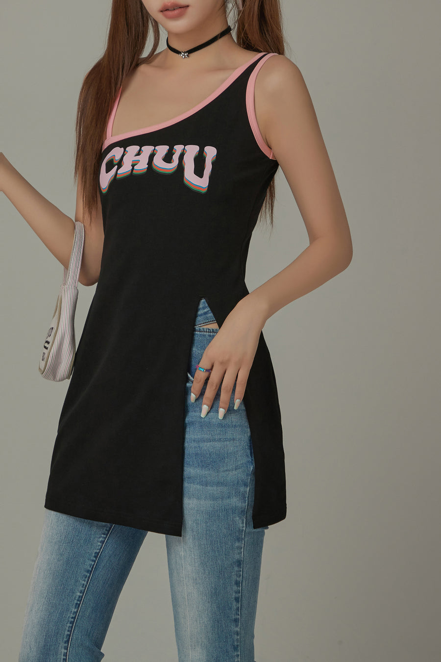 CHUU Slit Color Open Shoulder Sleeveless Top