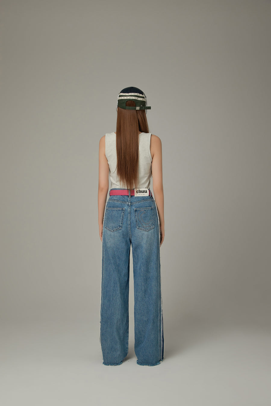 CHUU Frayed Denim Straight Jeans