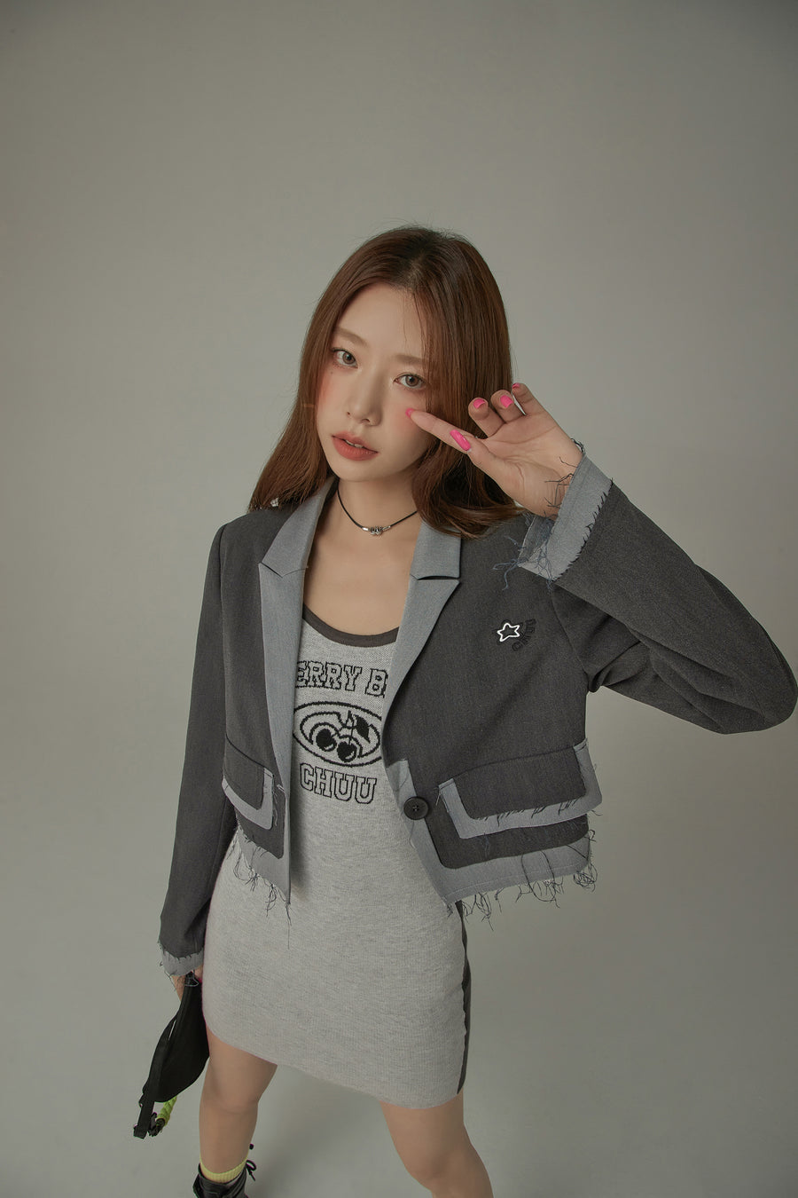 CHUU Logo Star Embroidered Cropped Jacket