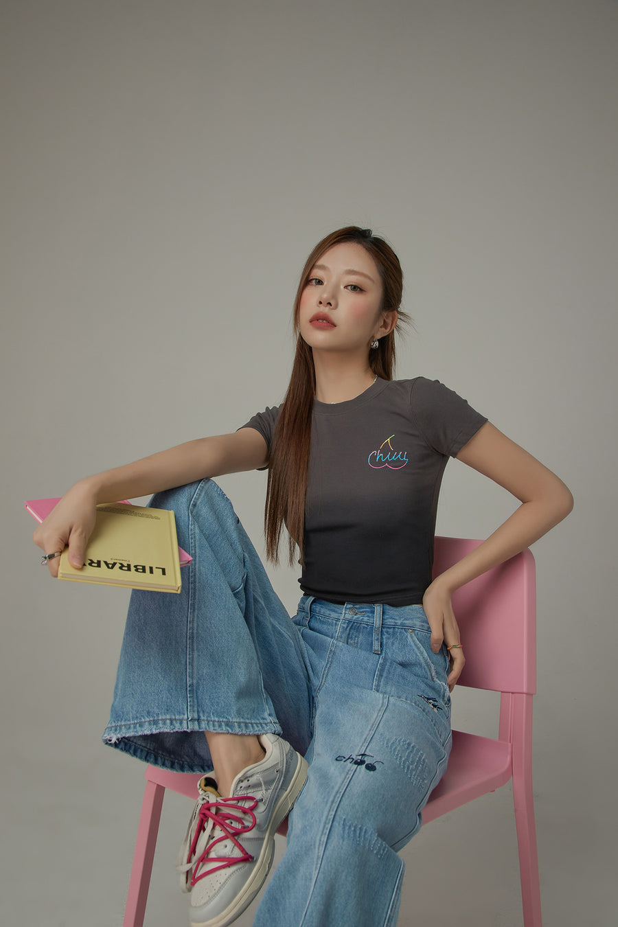 CHUU Gradient Round Neck Slim Short-Sleeved Cropped T-Shirt