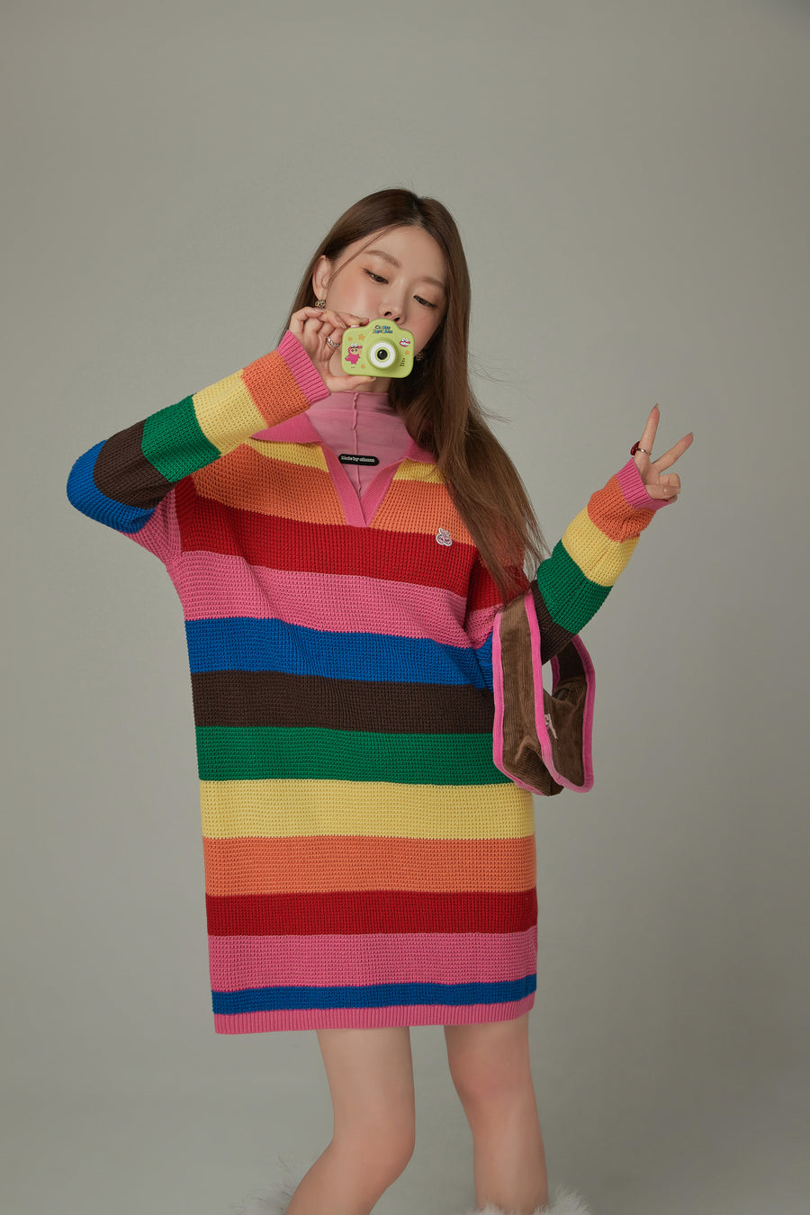 CHUU Open Collar Rainbow Knit Dress