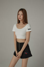 Chuu Sleeve Lettering Big U Neck Crop T-Shirt