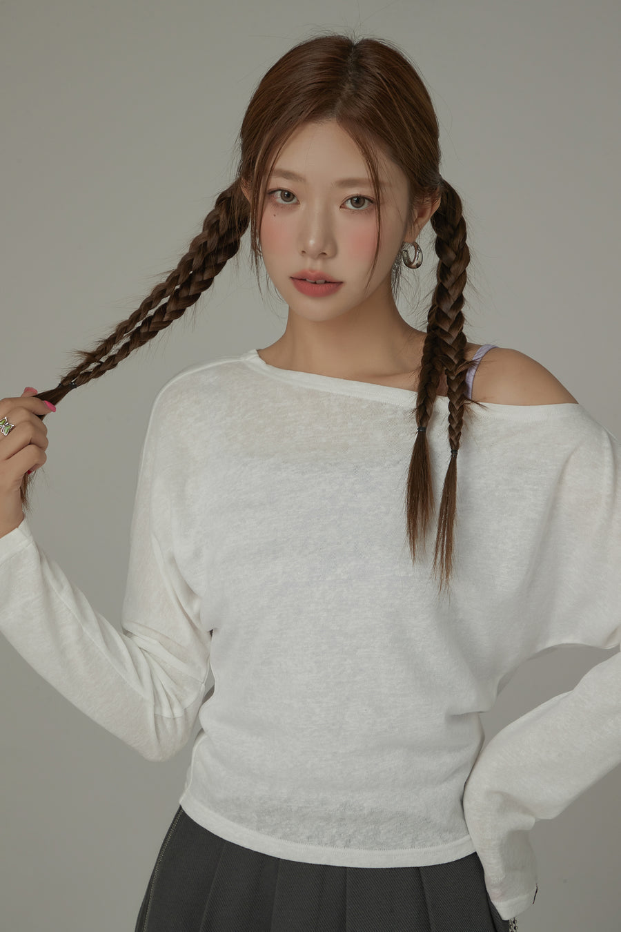 CHUU Off The Shoulder Loosefit Long Sleeve Basic T-Shirt