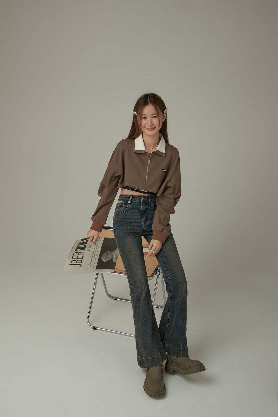 CHUU Ripped Pocket Cutout Waist Bootcut Jeans