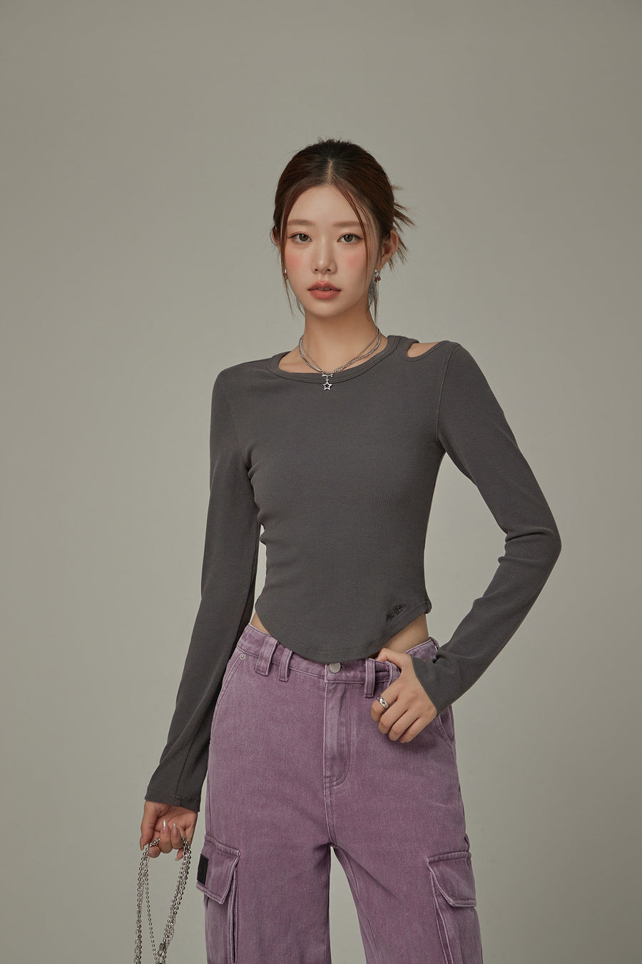 CHUU Shoulder Cut Out Simple T-Shirt