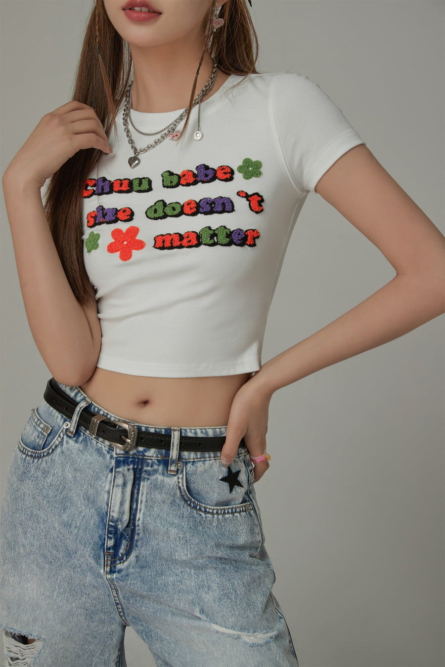 CHUU Size Doesnt Matter Colorful Embroidered Slim Crop T-Shirt