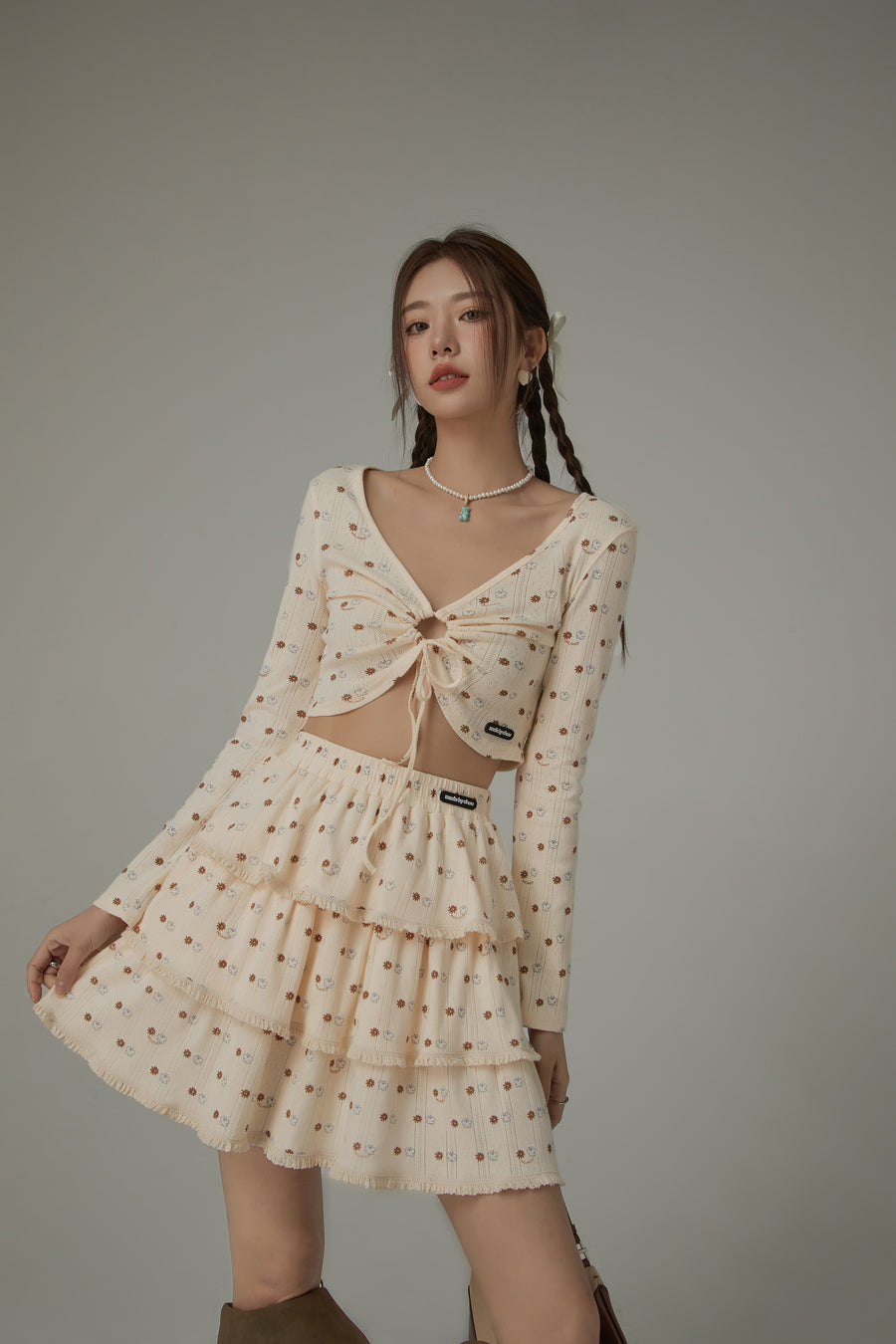 CHUU Flower Eyelet Key Hole Cardigan Top