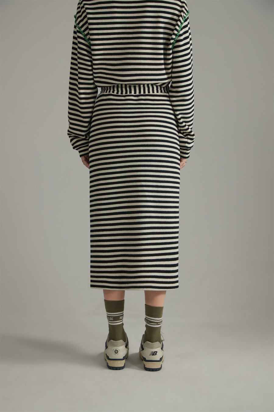 CHUU Slit Stripe Long Skirt