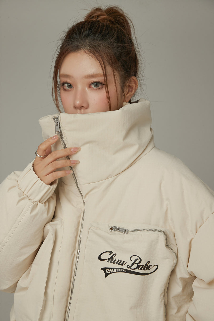 CHUU Big Pocket High Neck Sporty Jacket