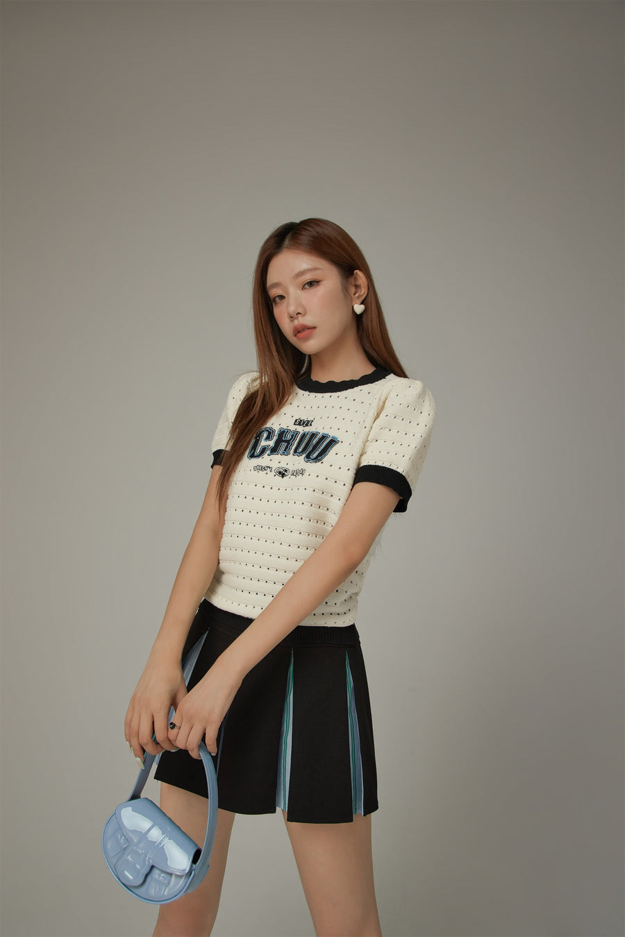 CHUU Size Doesnt Matter Color Hole Pattern Preppy Logo Knit Top