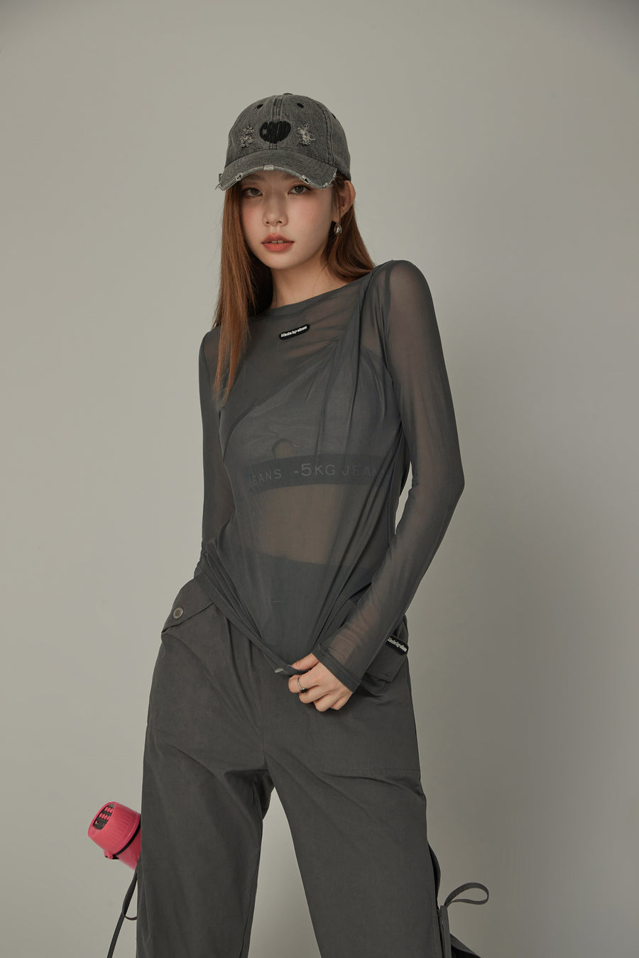 CHUU Round Neck Layered Unbalanced Slim Long Sleeved Top