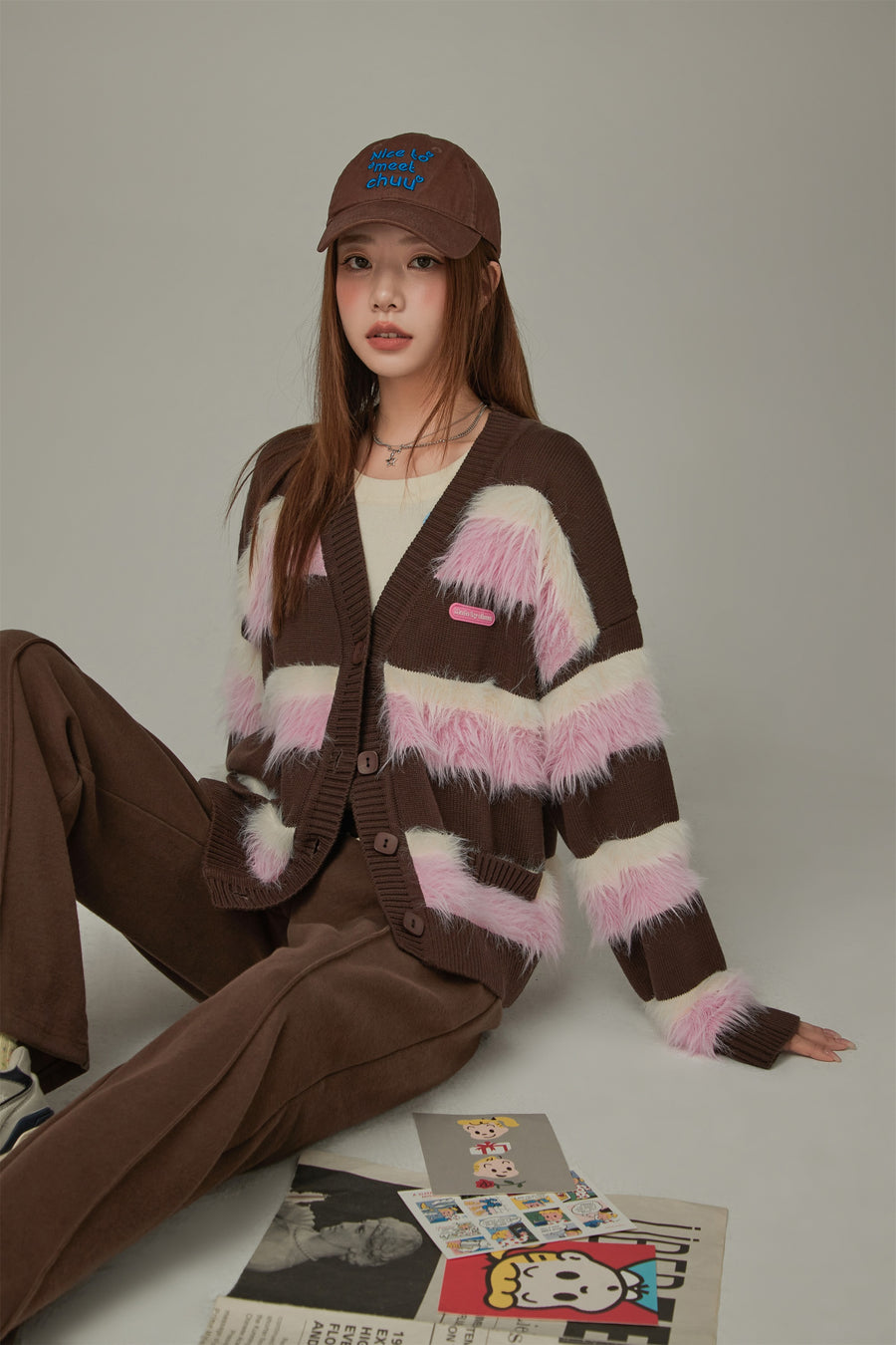 CHUU V-Neck Color Combination Stripe Knit Cardigan