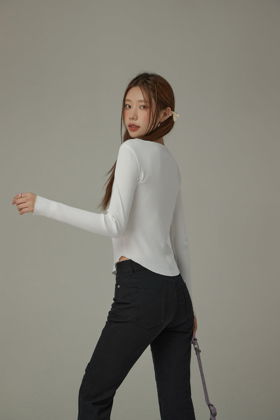 CHUU Color Embroidery Slit Long Sleeve T-Shirt