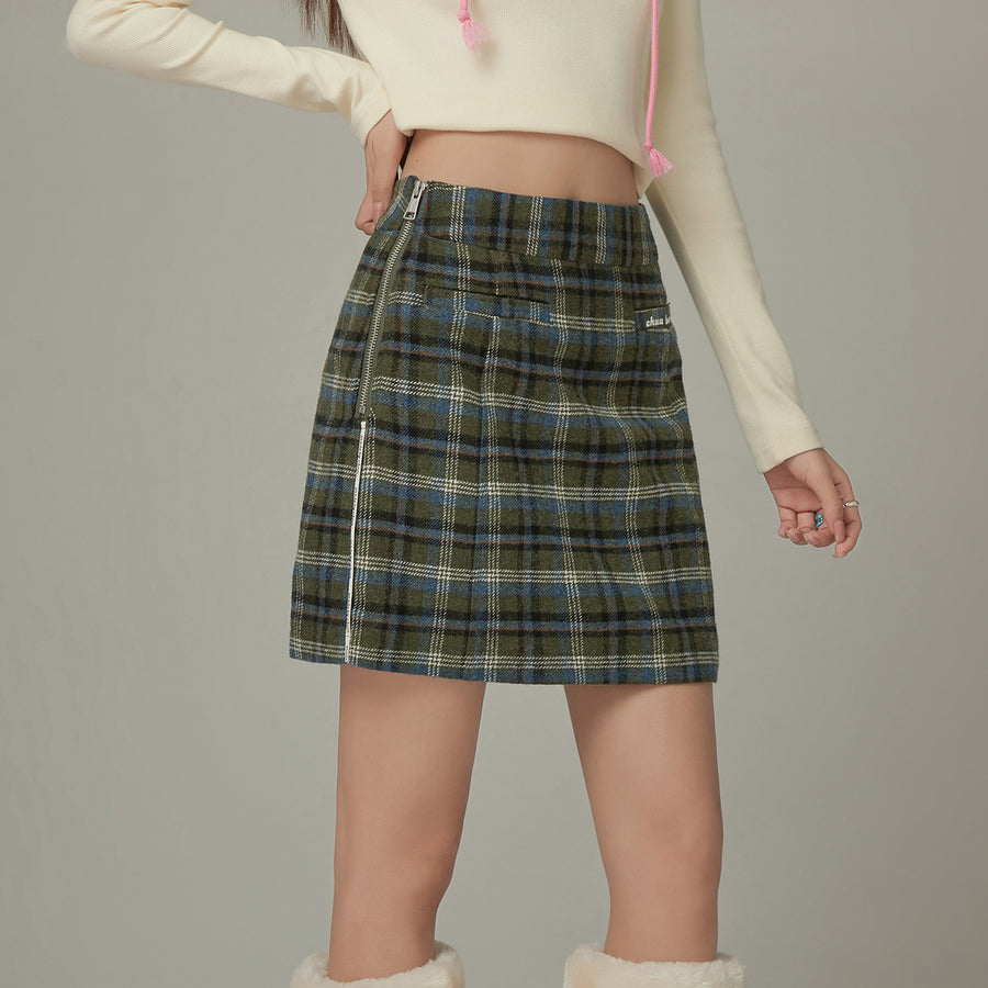 CHUU Logo Check Mini Skirt