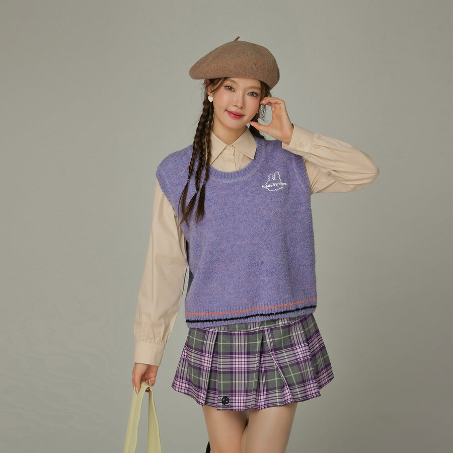 CHUU Color Embroidery Sleeveless Knit Sweater