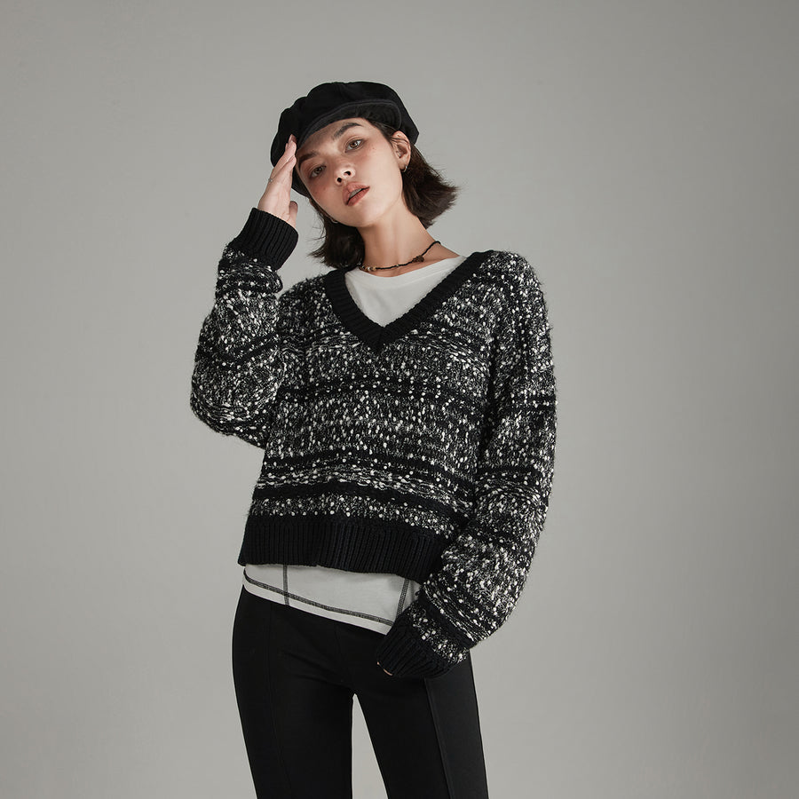 CHUU V-Neck Crop Knit Sweater