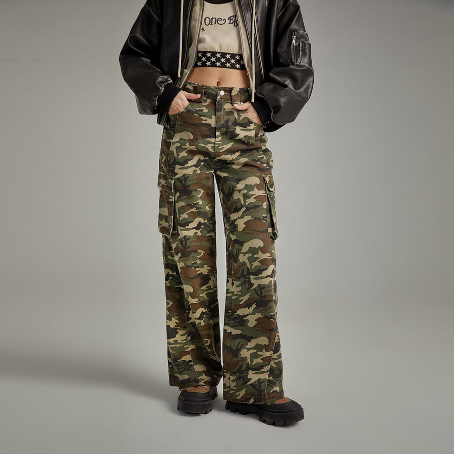 CHUU Camouflage Cargo Wide Pants