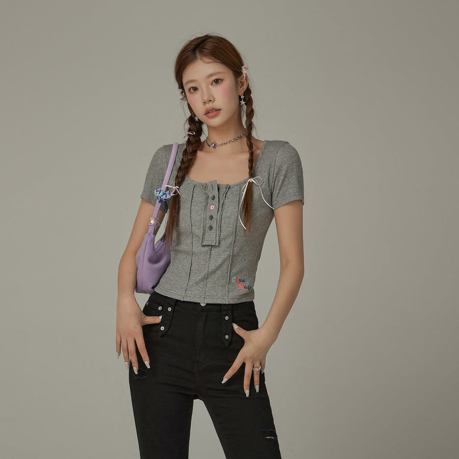 CHUU U-Neck Half Button Top