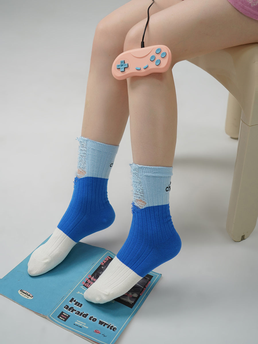 CHUU Cherry Color Distressed High Socks