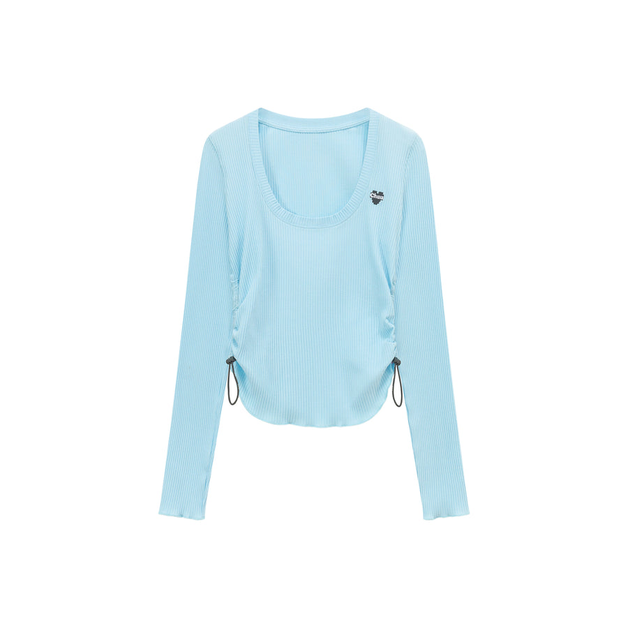 CHUU Heart Embroidered Shirring Color Top