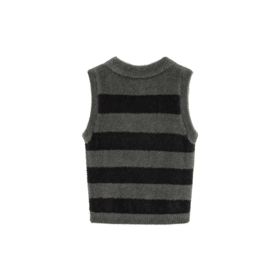 CHUU Lettering Fuzzy Sleeveless Sweater