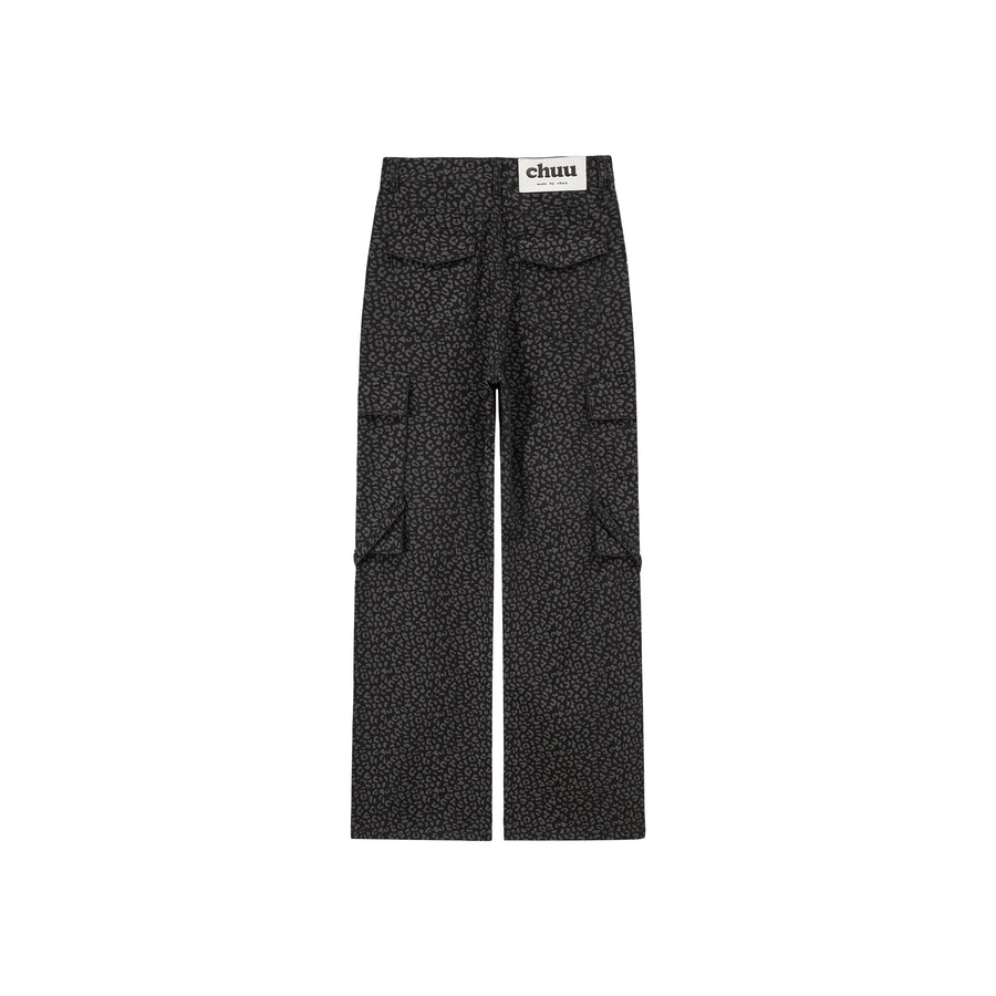 CHUU Leopard Cargo Strap Pocket Pants