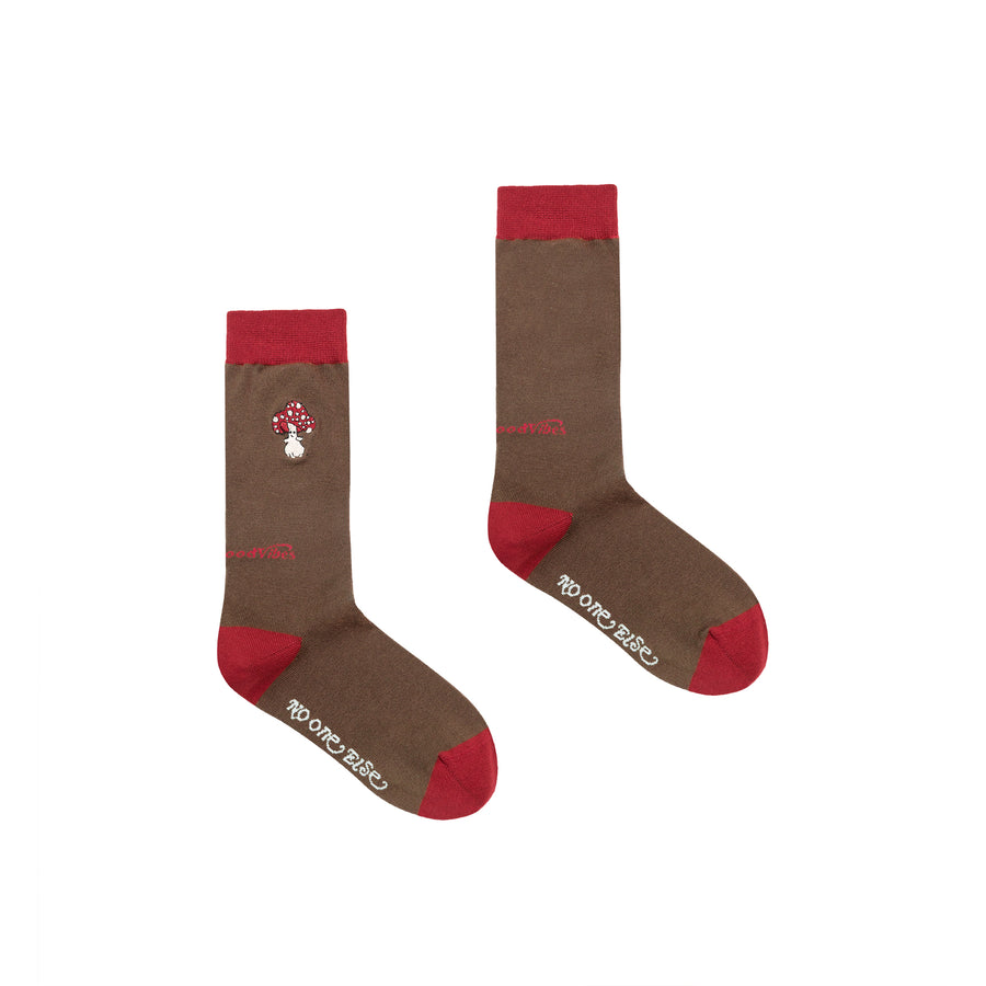 CHUU Mushroom Color High Socks