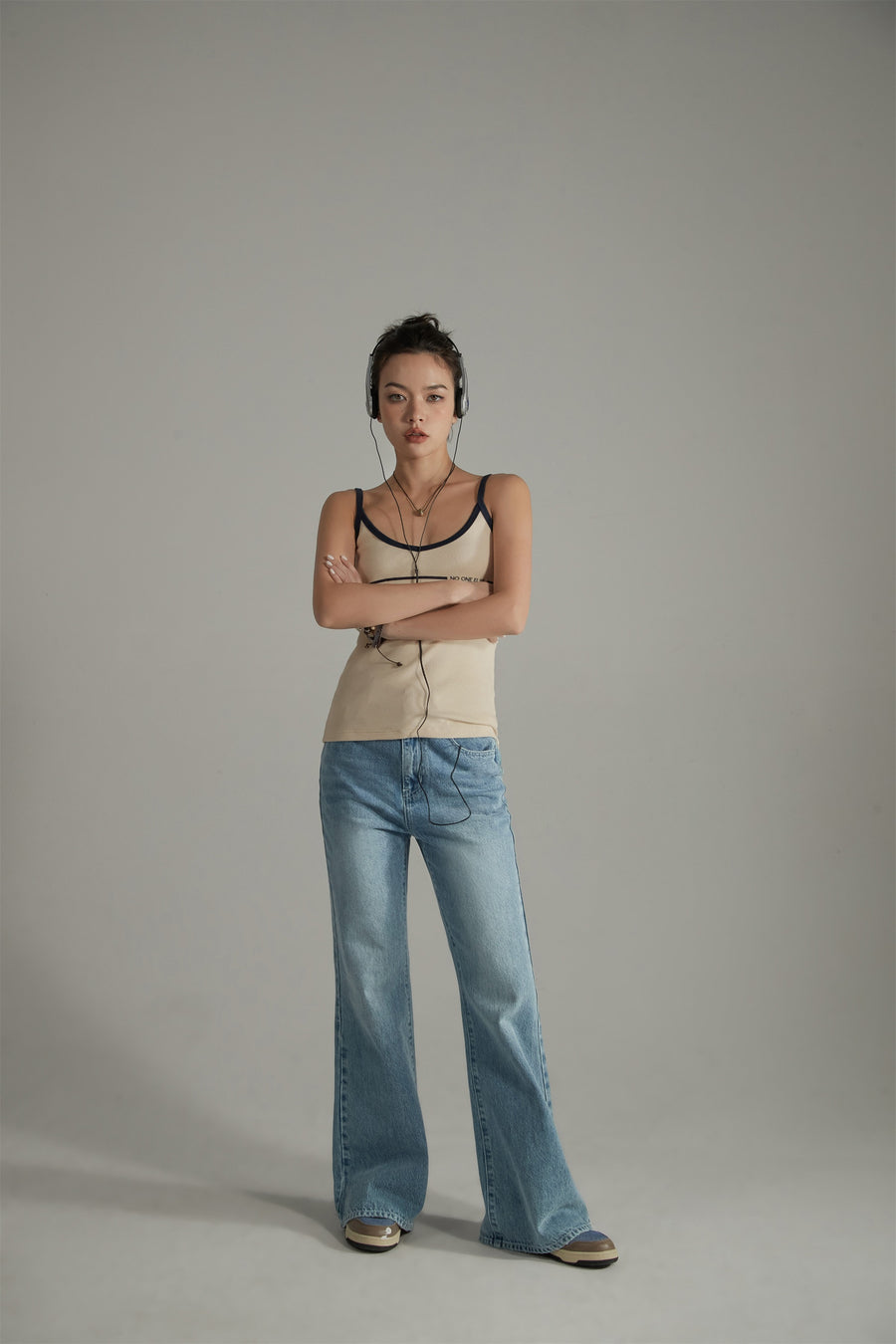 CHUU Basic Washed Bootcut Jeans