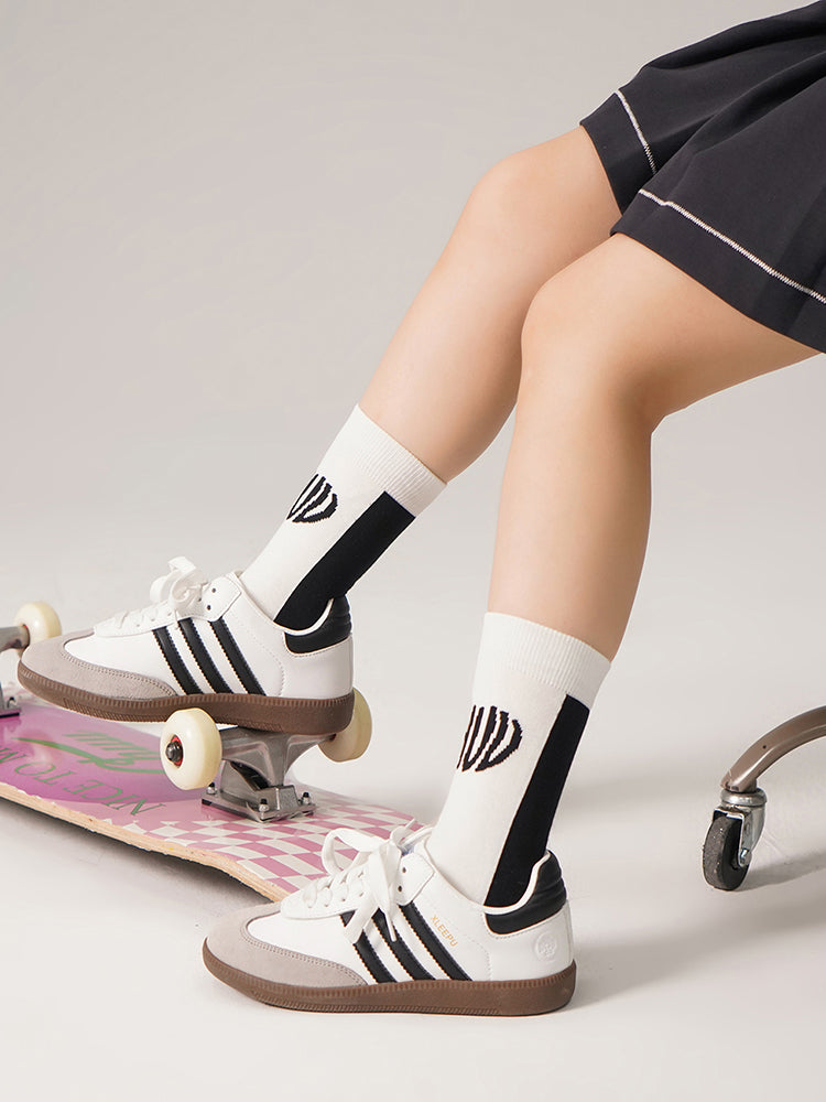 CHUU Logo Two Toned Knit High Socks