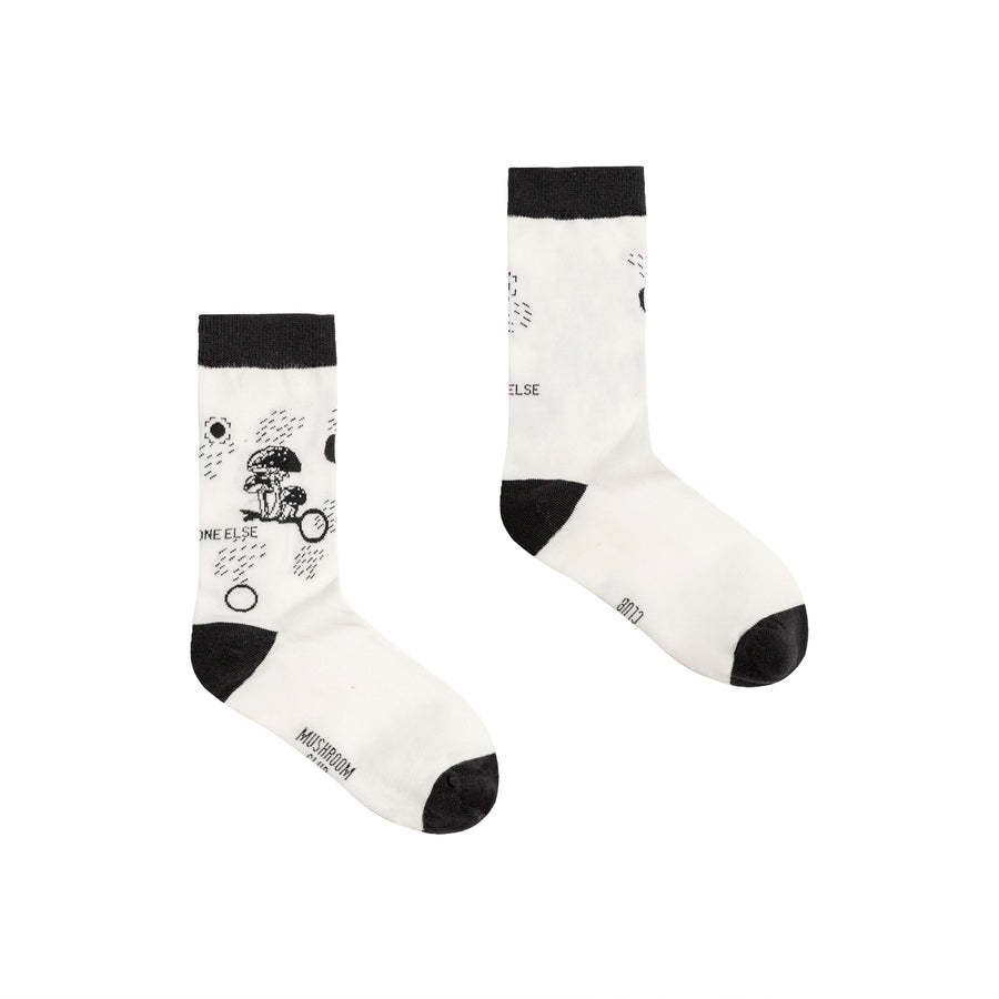 CHUU Mushroom Color High Socks