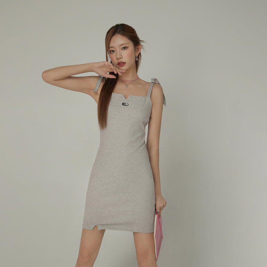 CHUU Ribbon Should Strap Slimfit Dress