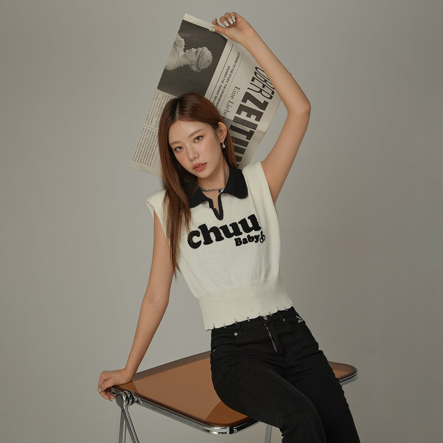 CHUU Logo Open Collar Cropped Knit Top