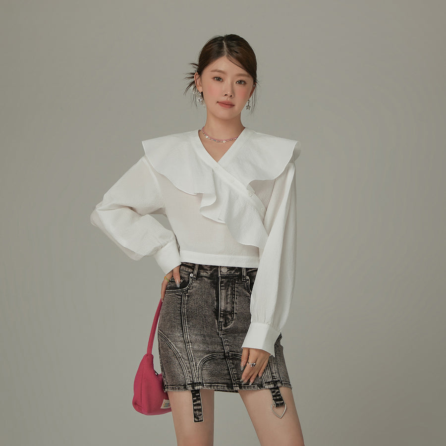 CHUU Asymmetrical Frill Big Collar Semi Crop Top