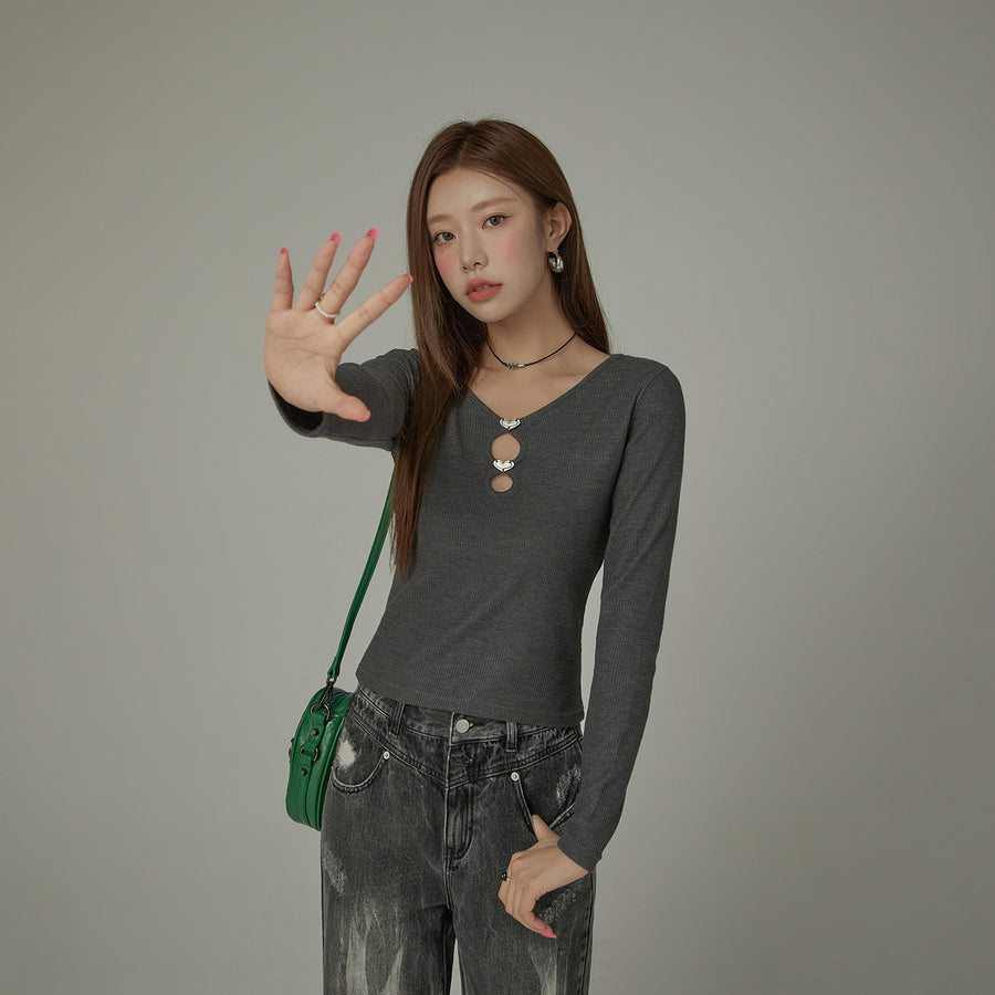 CHUU Metal Hearts Cutout Long Sleeves Top